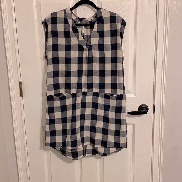 mittoshop Tops - Ladies Tunic, Shirt Dress, black & white plaid, with 2 front pockets. GUC